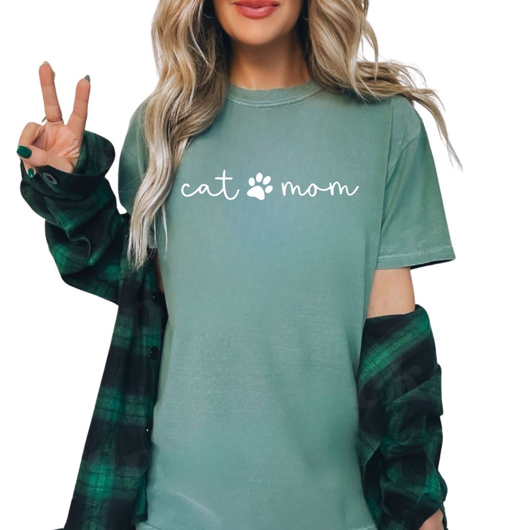 Cat Mom T-shirt